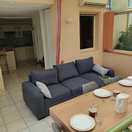 - T2 Mezzanine Climatise - 6 Pers - Parking Proche - Fr-1-796-87 *
