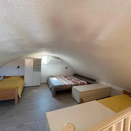- T2 Mezzanine Climatisé - 6 Pers - Parking Proche - Fr-1-796-87