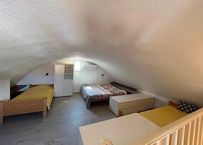 - T2 Mezzanine Climatisé - 6 Pers - Parking Proche - Fr-1-796-87